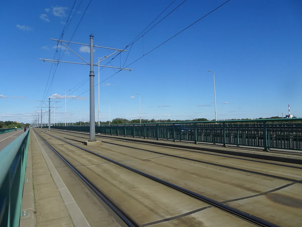 Bez metra — dojazd przez mosty