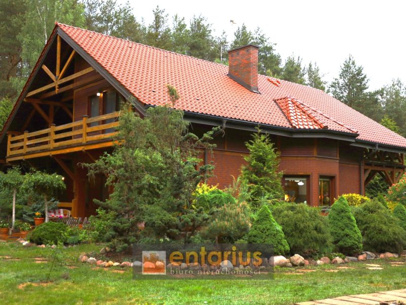 Komfortowy dom z pięknym ogrodem i patio – 4 km od Grodziska